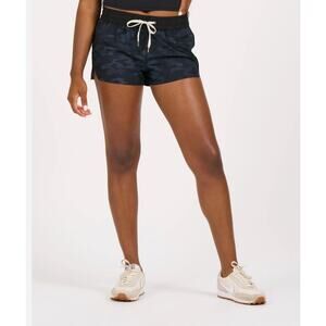 Vuori‎ women's clementine shorts black watercolor camo athletic gym